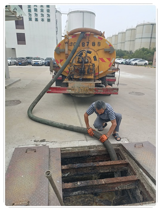 西盟隔油池清掏