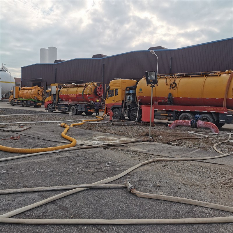 西盟污水池清理